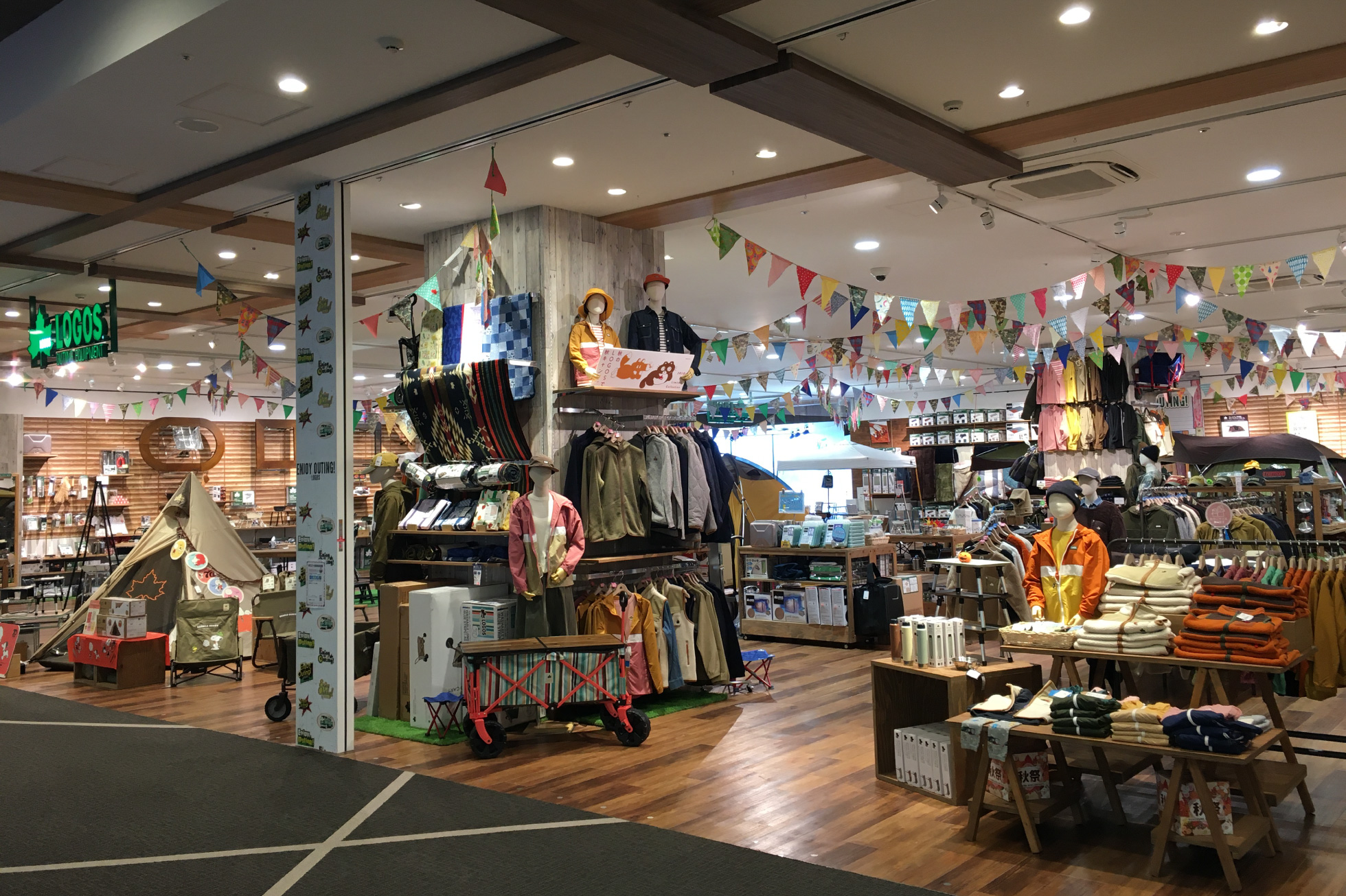 LOGOS SHOP 石川店